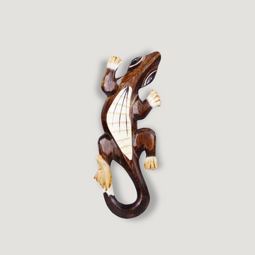 Wooden decorative lizard