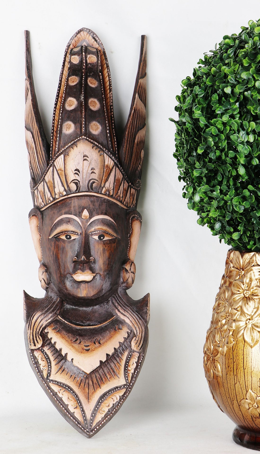 Wooden decoration African king - Ubu