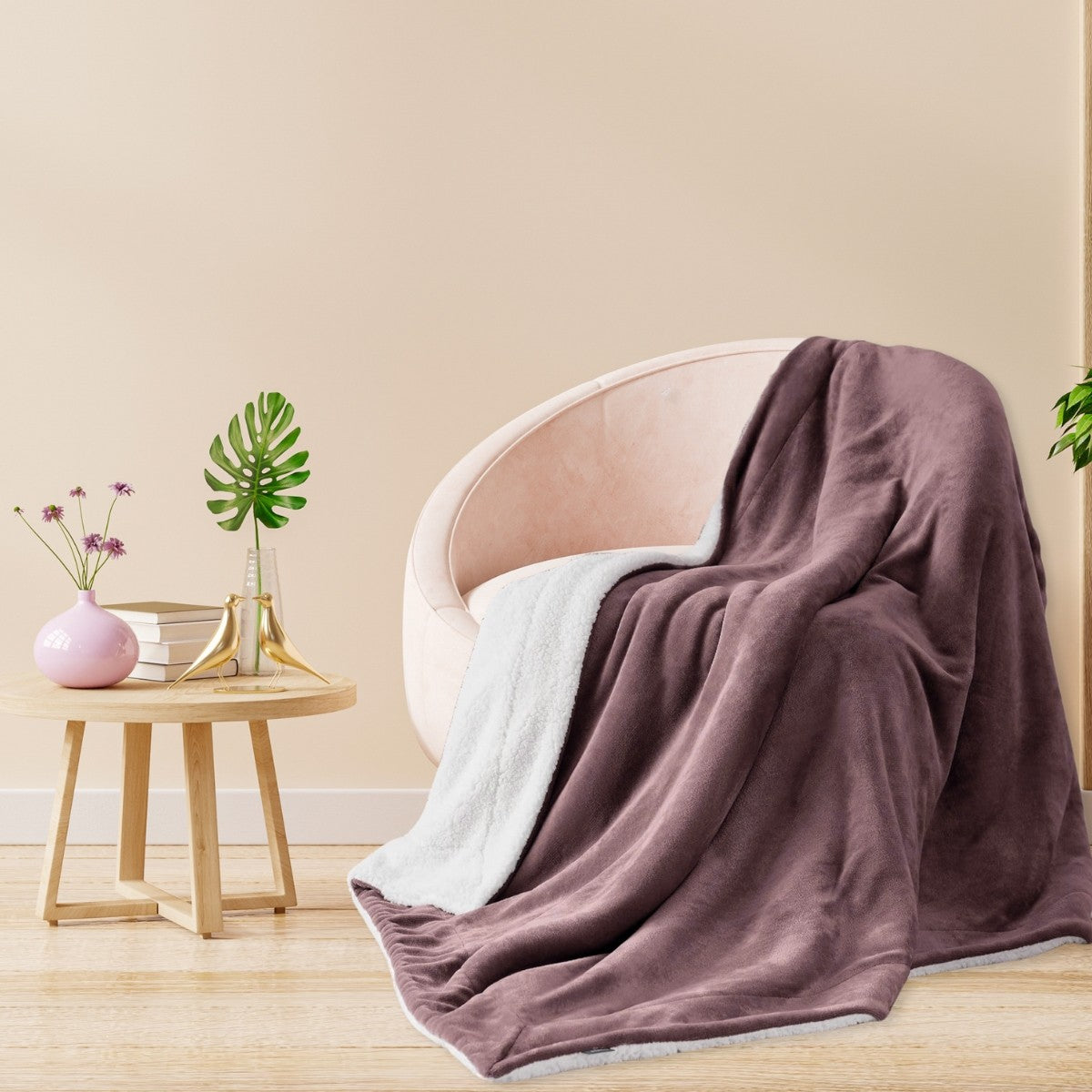 RoyalSoft microplush blanket with lamb - chocolate 150x200 cm