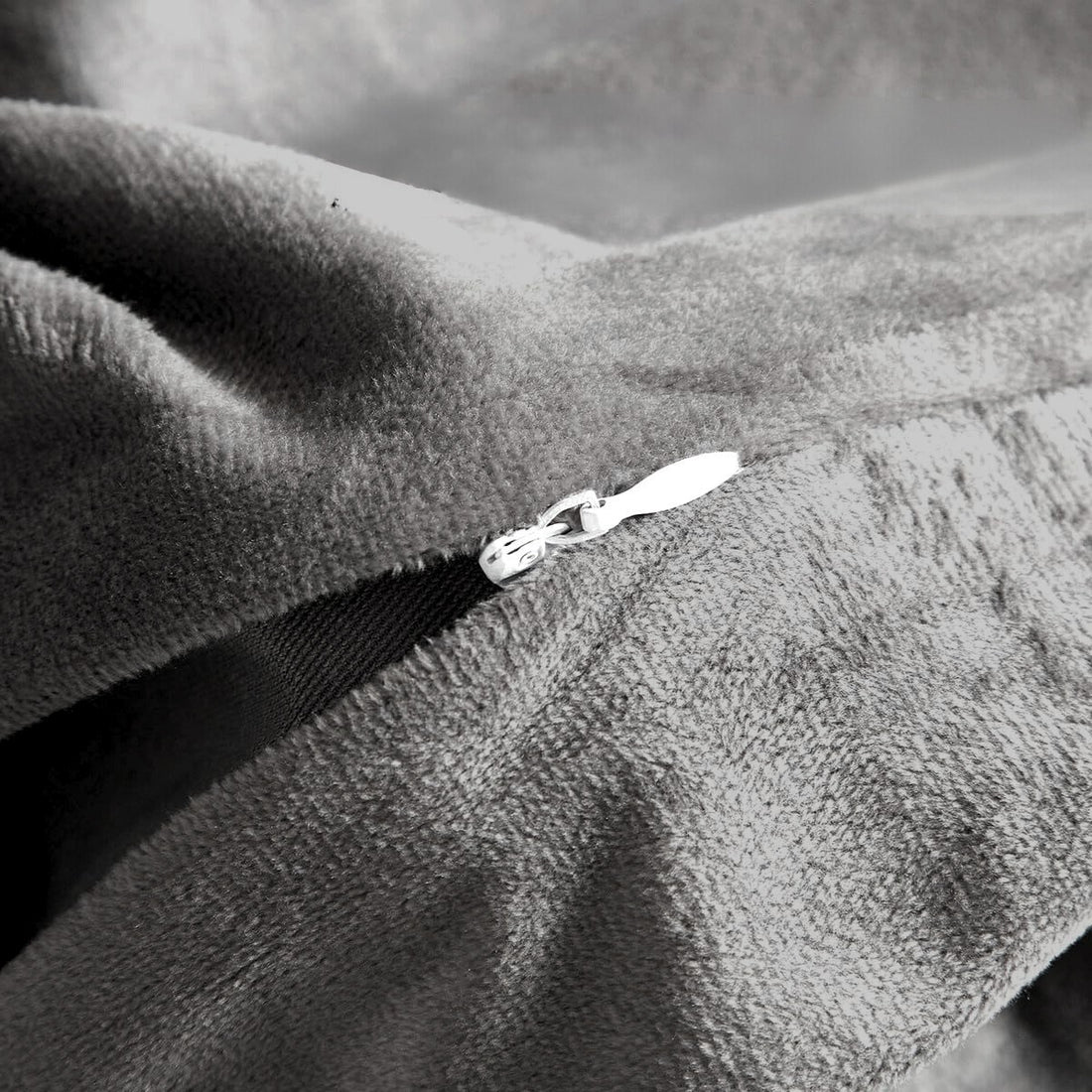 RoyalSoft microplush bedding - Dark Grey Breeze