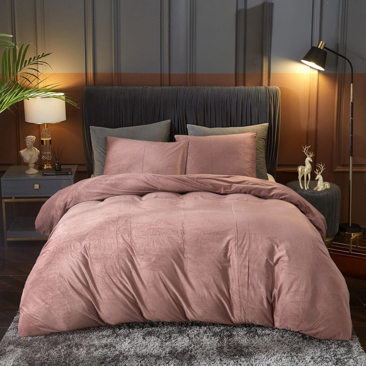 RoyalSoft microplush bedding - Pink Leaves